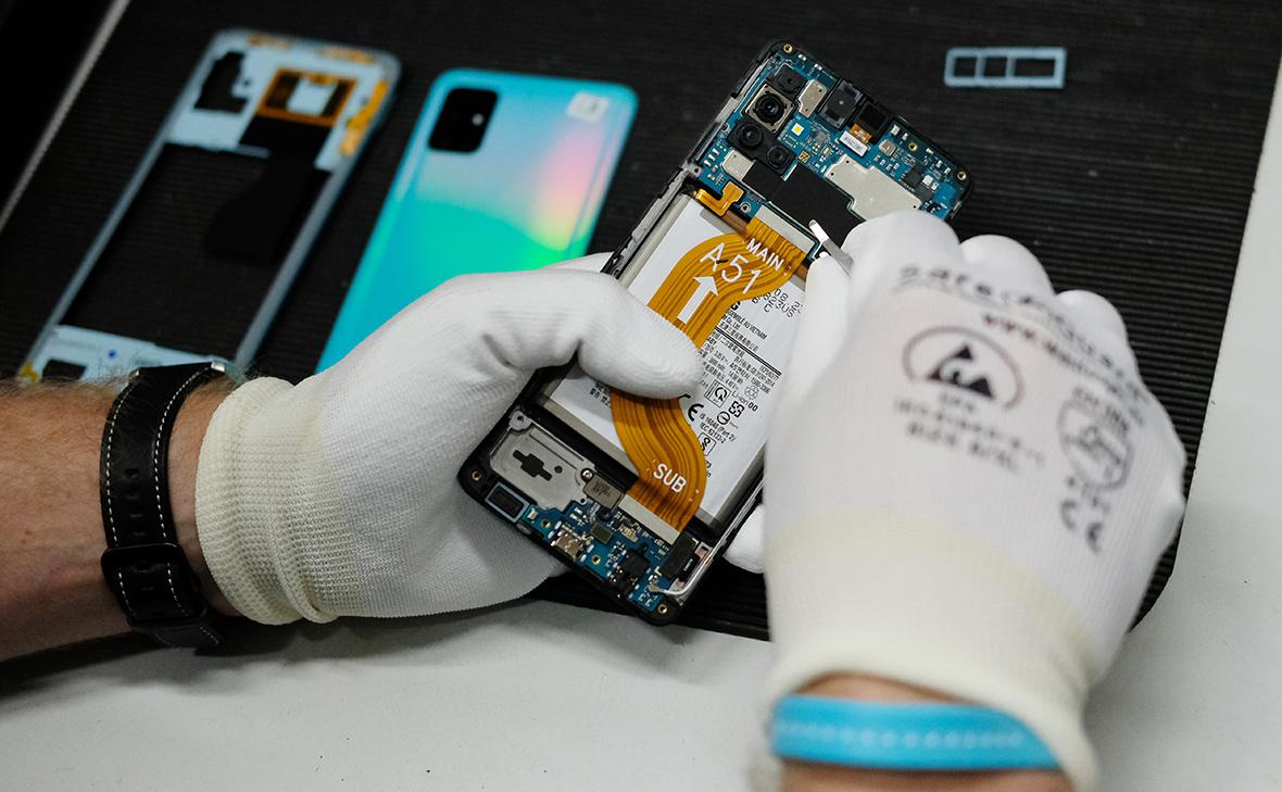 ВТБ рассказал о новой схеме мошенничества с «ремонтом» смартфона
