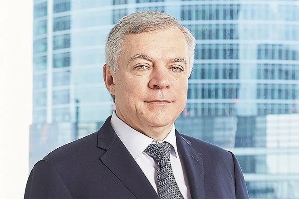 Череда загадочных смертей олигархов в России: у выпавшего из окна Бадалова был прибор для мониторинга сердца — что на самом деле сгубило вице-президента «Транснефти»