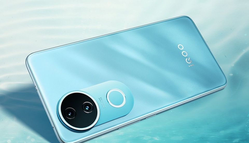      iQOO Z10R