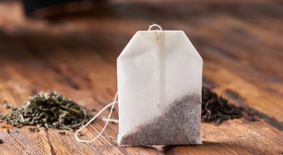 Почему чайные пакетики могут стать настоящим спасением для вашего сада