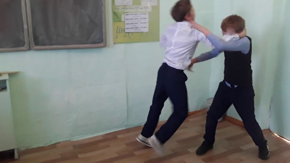 Школьная драка с последствиями: родители отсудили 75 тысяч рублей
