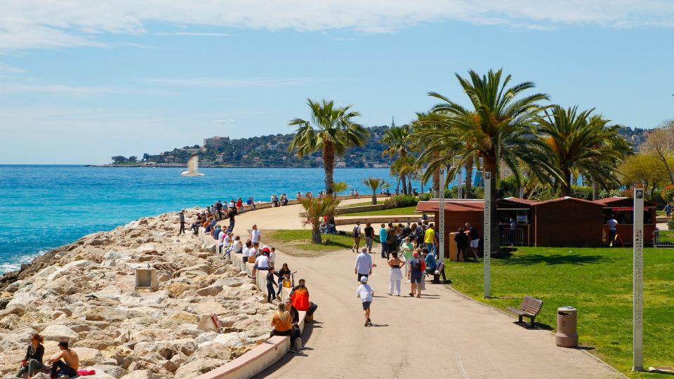 Стоит ли отменять поездку на юг из-за непогоды: турэксперт оценил шансы россиян на отдых