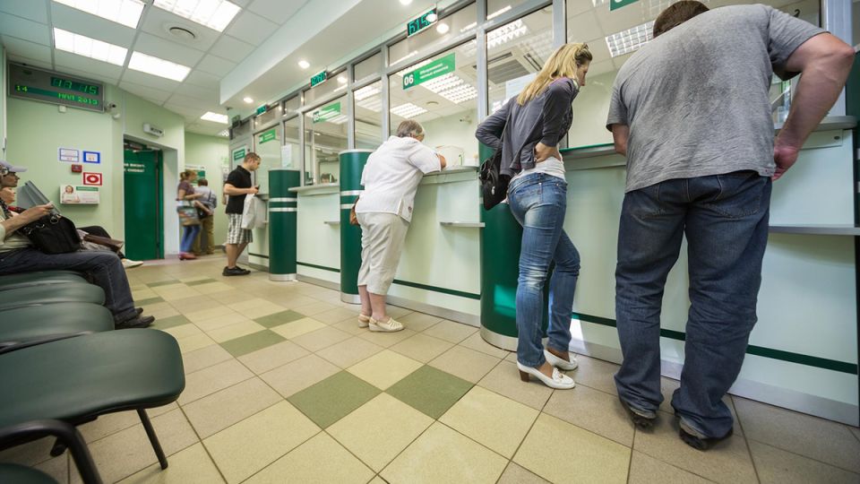 Почему закрытие банковского счета стало настоящим испытанием для клиентов