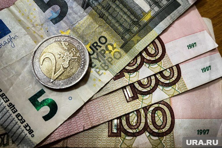 Экспроприация российских активов отложена: что стоит за решением ЕС?