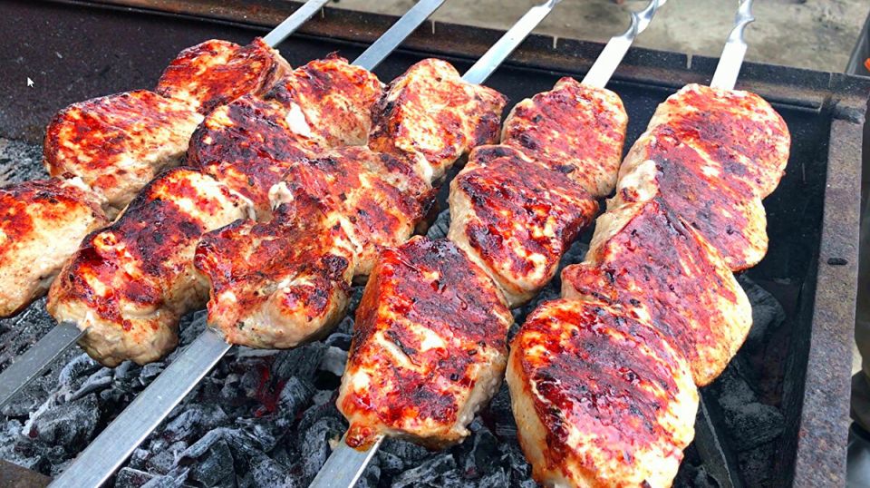Пикник под угрозой: худшие маринады для шашлыка, которые стоит избегать