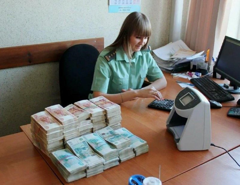 Как взыскание долгов может повлиять на вашу зарплату: важные аспекты