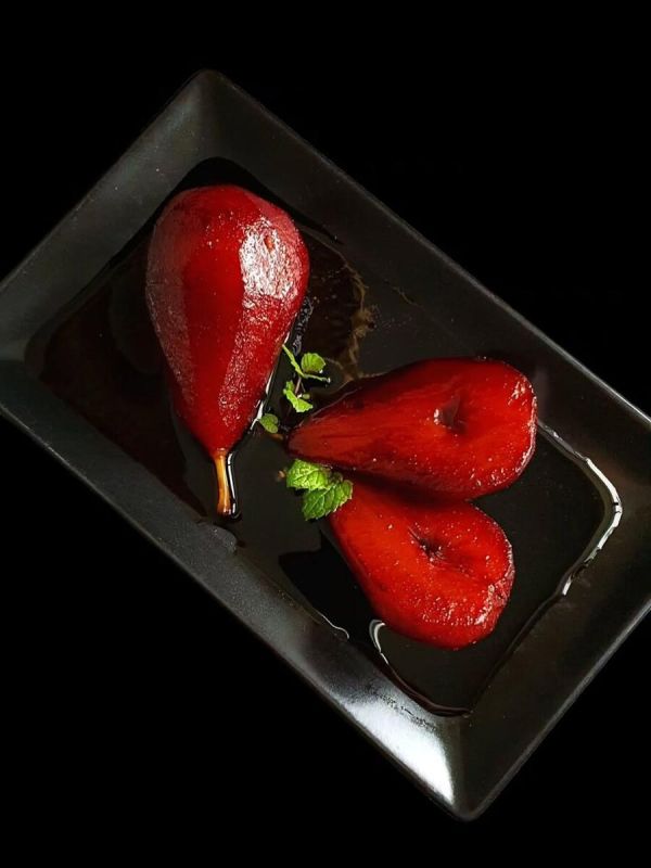 Груши в красном вине: изысканный десерт на вашем столе