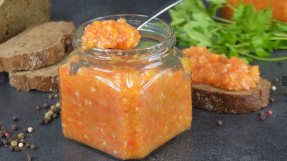 Кабачковая икра: Как готовить быстро и вкусно, не выходя из сезона