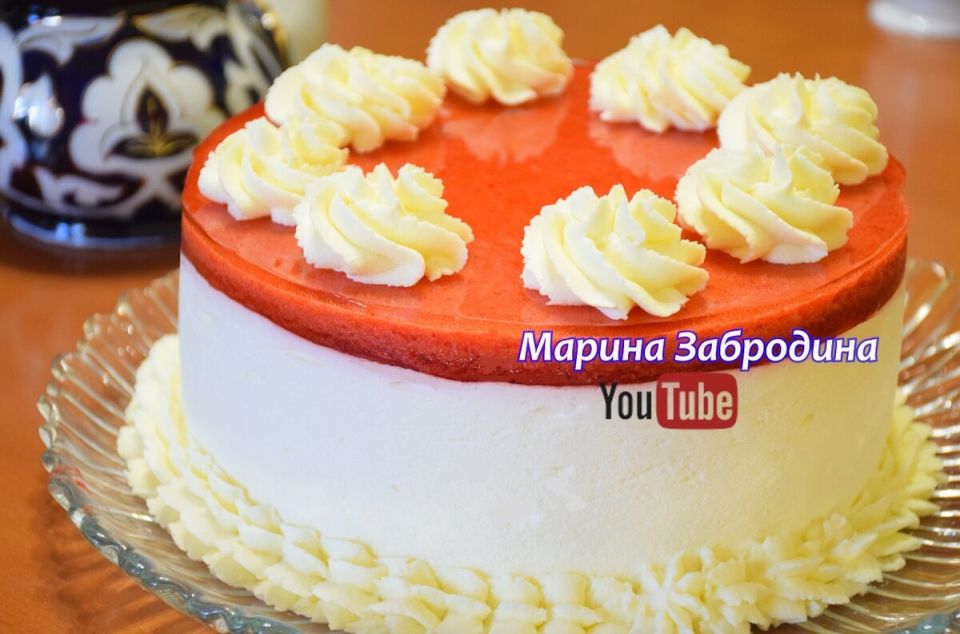 Летний десерт: готовим клубничный торт с нежным муссом