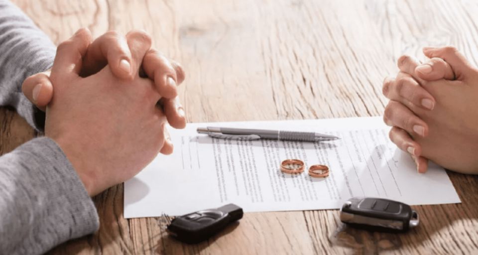 После развода не разделили имущество? Это может обернуться серьёзными потерями