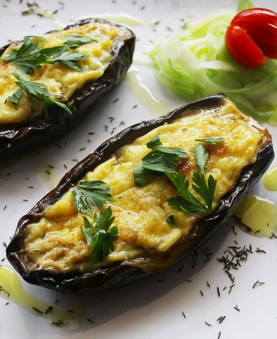 Баклажаны под сырной корочкой: идеальный ужин для гурманов