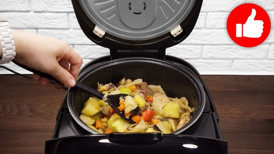 Овощное рагу с мясом в мультиварке