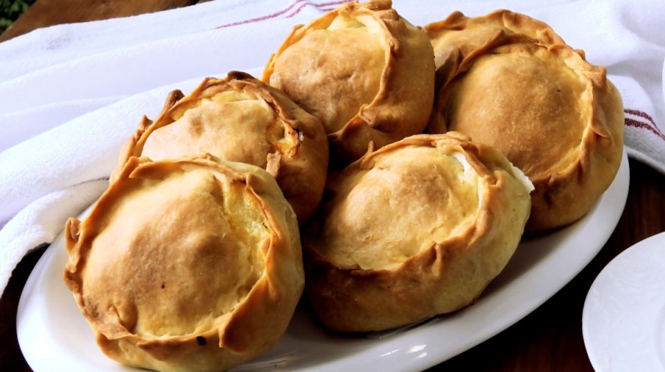 Жаркое наслаждение татарской кухни: элеш с курицей и картошкой