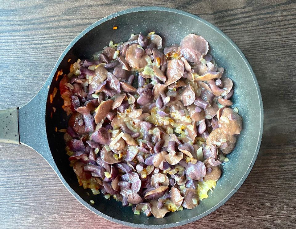 Как простое лесное угощение превращается в нежный жюльен из козлят