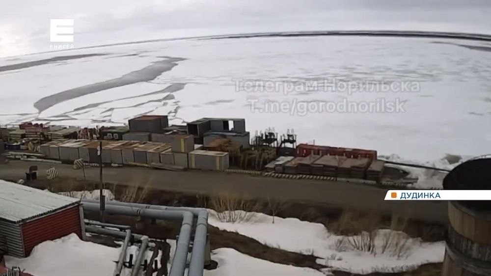 На севере края начался ледоход