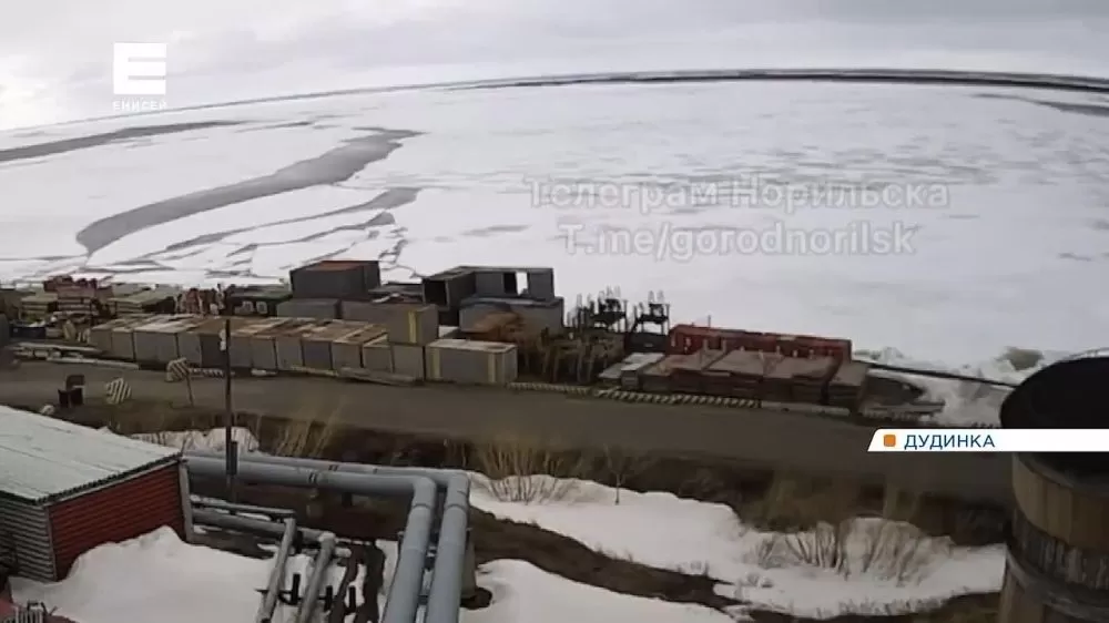 На севере края начался ледоход