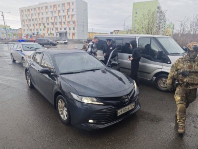 В Норильске полицейские провели рейд «Чистое стекло», выявив 13 нарушений