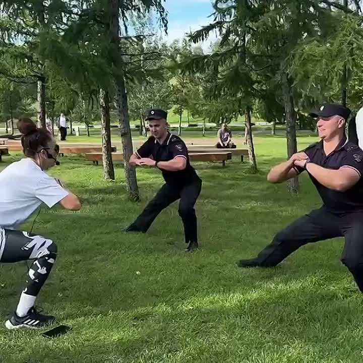  -   !        :