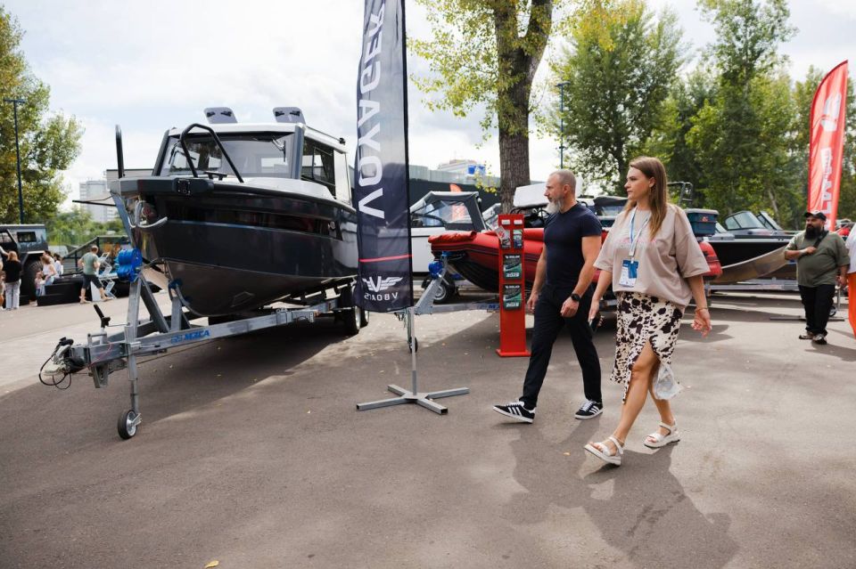  -  KrasBoatShow       ( , 15)      