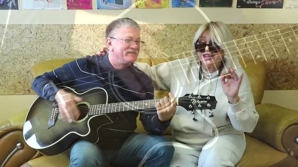 На жёлтом диване в редакции Gornovosti побывали участники легендарной местной группы «77»