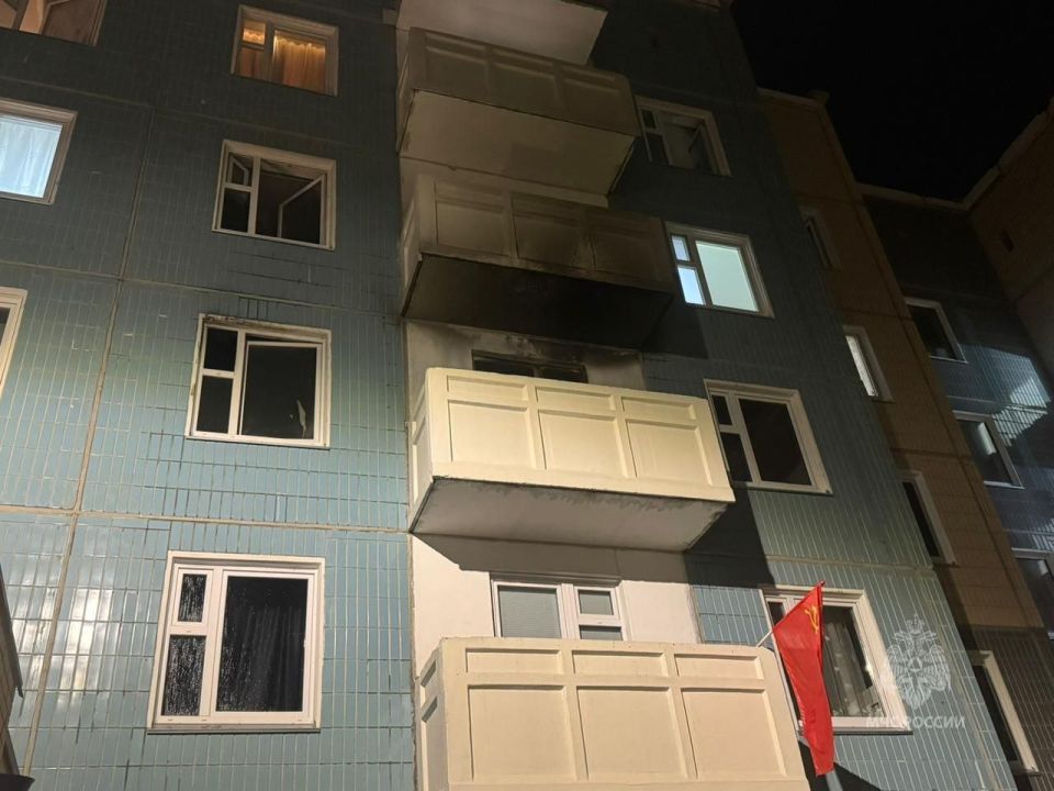 В Лесосибирске пожарные спасли семь человек