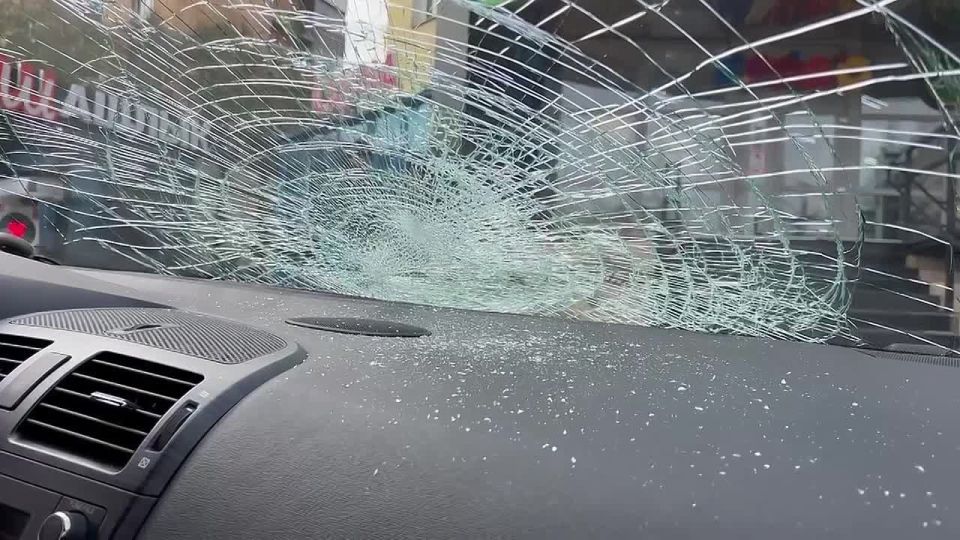 В Красноярске на улице Крупской девятиклассник на электровелосипеде, двигаясь по проезжей части, столкнулся с автомобилем «Тойота»