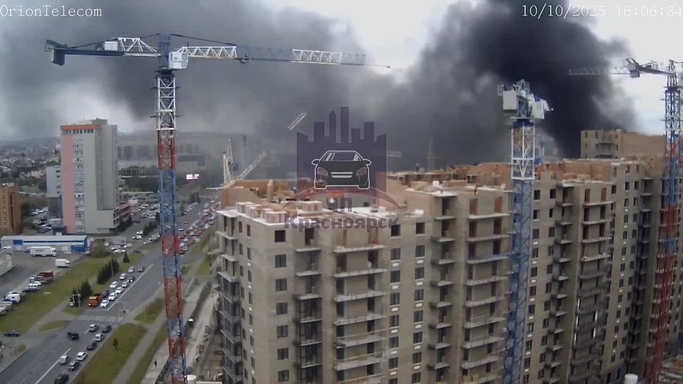Красноярцы сообщают о пожаре на Взлетке