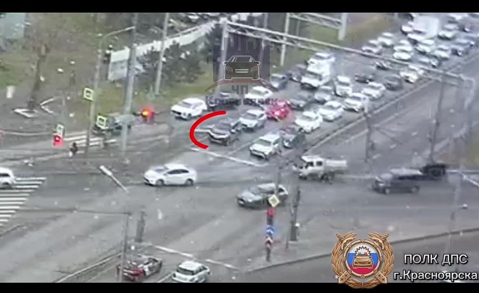 Красноярские инспекторы ДПС привлекли к ответственности водителя, не пропустившего спецавтомобиль