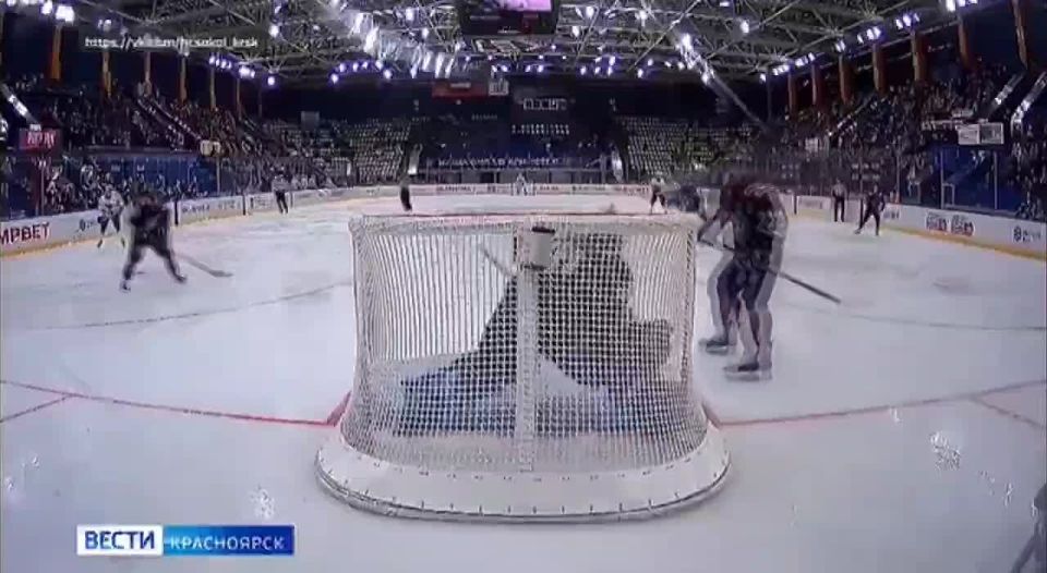 Красноярские хоккеисты одержали четвёртую победу подряд в рамках регулярного чемпионата ВХЛ