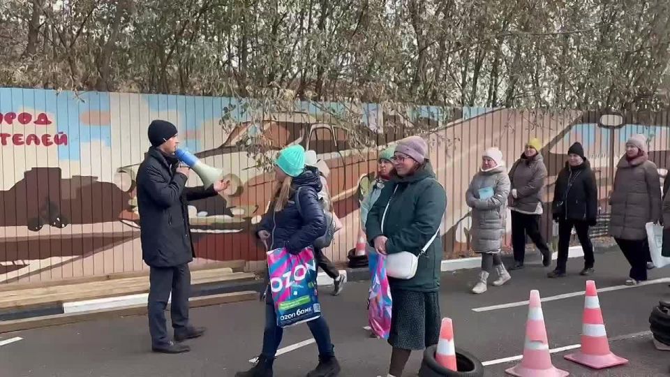 В день старта краевого мероприятия «Декада дорожной безопасности детей» сотрудники Госавтоинспекции провели обучающее занятие для педагогов дошкольников