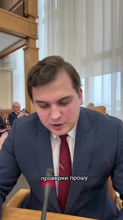 «Коррупционный клубок предстоит раскручивать»: депутат Иван Петров потребовал провести служебную проверку в мэрии Красноярска после ареста Логинова