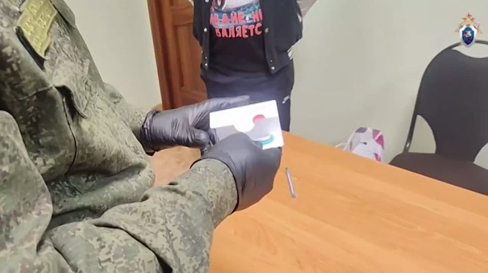 Дом, в котором погибли женщина и её сын в Емельяновском районе, подожгли