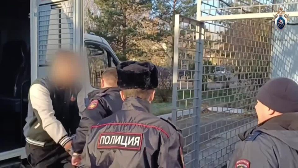 Сегодня судом по ходатайству следствия мужчине, подозреваемому в поджоге дома, в результате которого погибли женщина и малолетний ребёнок, избрана мера пресечения в виде заключения под стражу сроком на 2 месяца