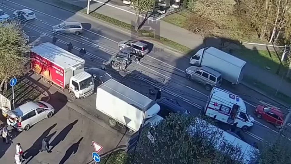 Момент аварии со скорой попал на камеру