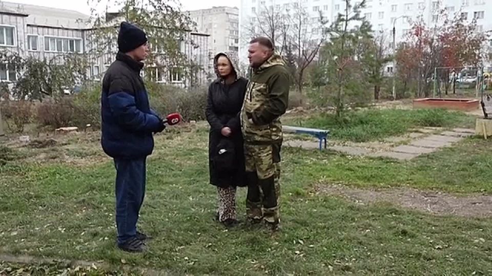 БЕЗДУШНАЯ МАТЬ?. Дикий случай в Железногорске: 10-летний мальчик ночует в подъездах, а родители отказываются забирать его домой
