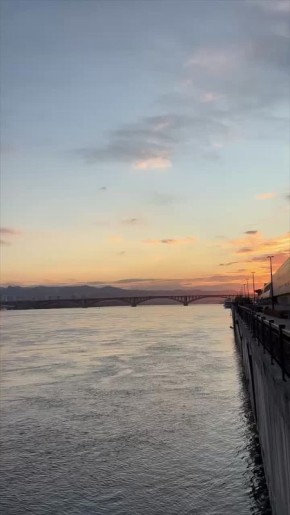   19 . 