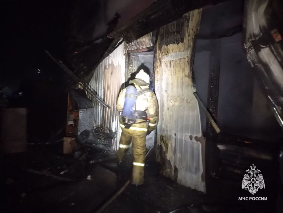 В Красноярском крае причиной смертельного пожара стала неосторожность при топке печи