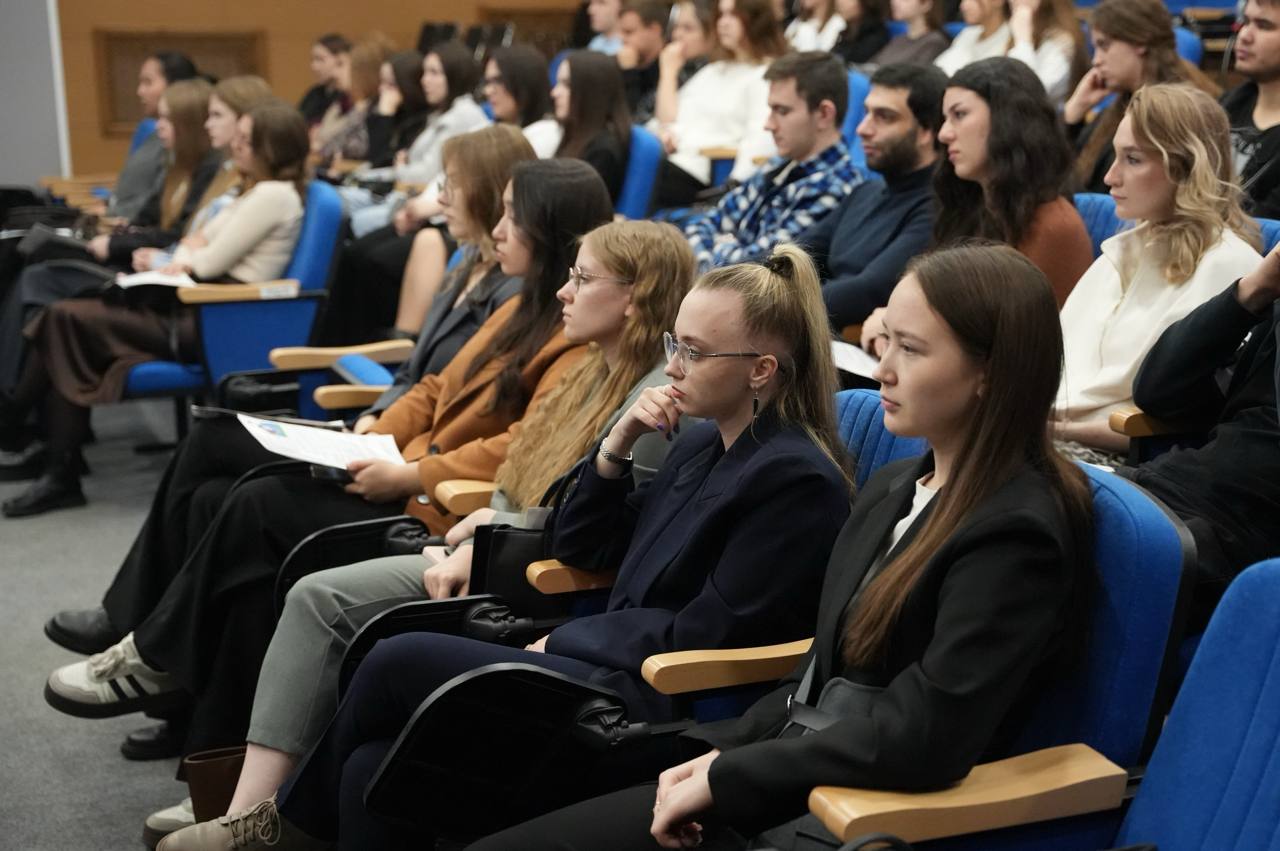 00000 День открытых дверей в прокуратуре края: встреча с будущими юристами 00000 День открытых дверей в прокуратуре края: встреча с будущими юристами