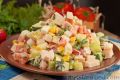 Салаты, которые покорят ваши вкусовые рецепторы: новинки для идеального стола