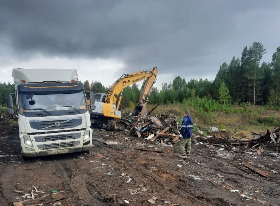 В двух округах – Богучанском и Курагинском – уже убрали два крупных несанкционированных полигона, вывезли с них 2,6 тысяч кубометров отходов