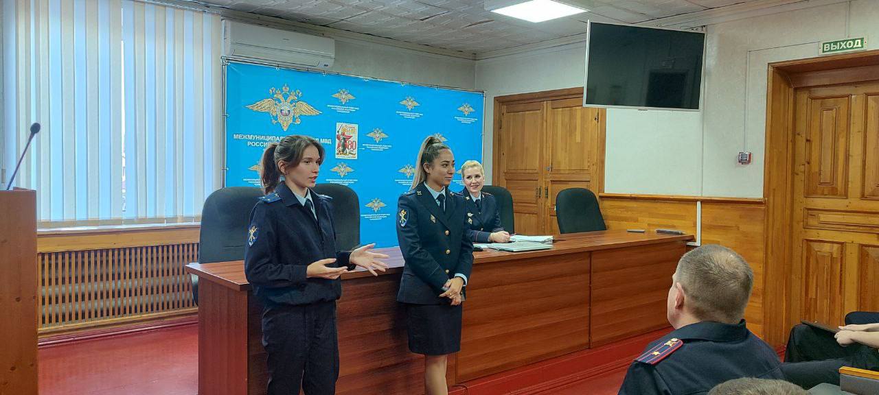 Как полиция Красноярского края вдохновляла школьников на службу Как полиция Красноярского края вдохновляла школьников на службу