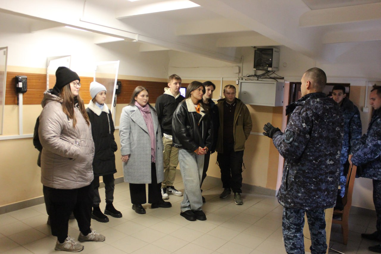 В ЛИУ-37 прошла экскурсия для студентов юридического института Сибирского федерального университета