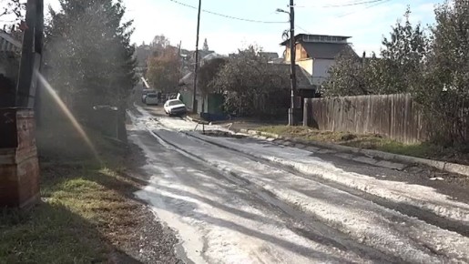 ПОКРОВКУ ПРОДОЛЖАЕТ ТОПИТЬ