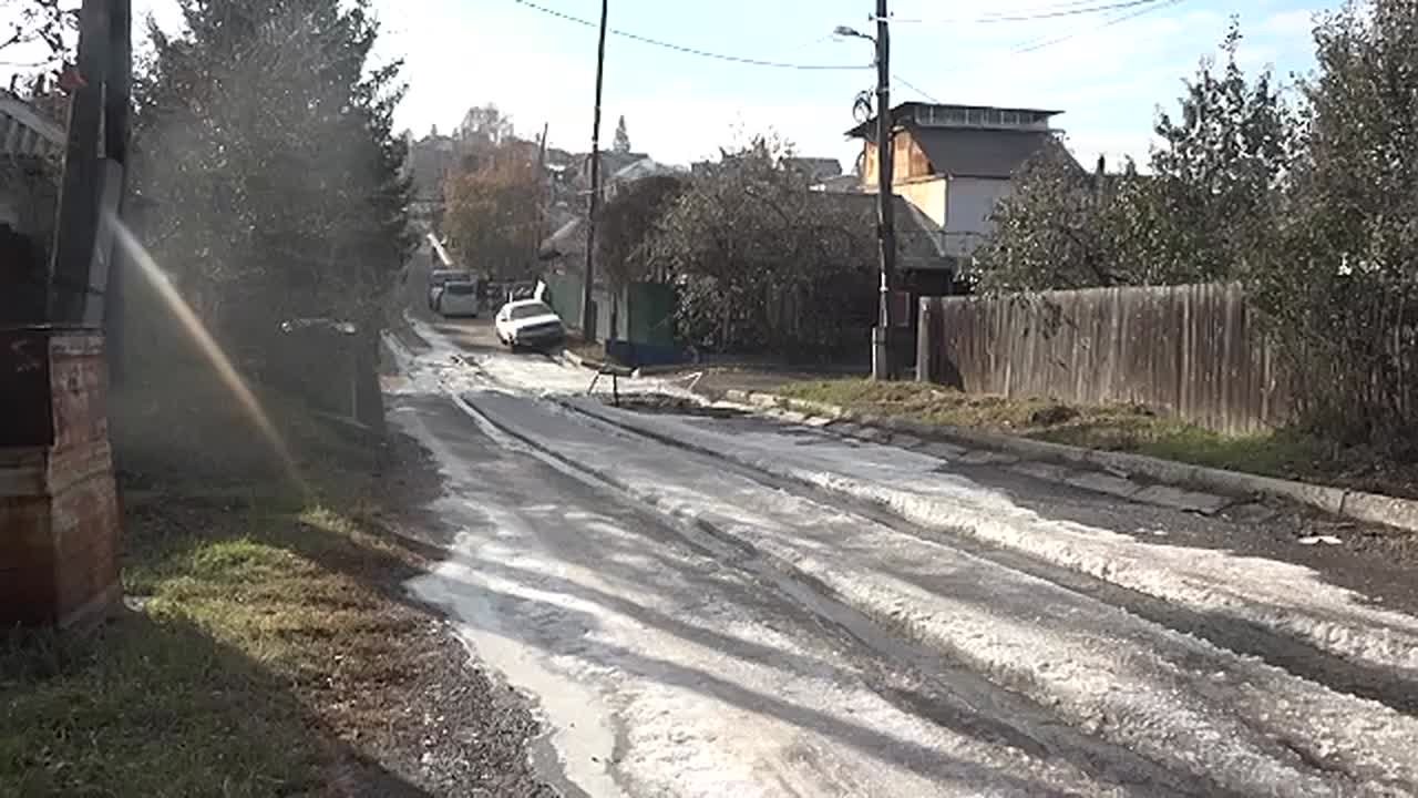 ПОКРОВКУ ПРОДОЛЖАЕТ ТОПИТЬ