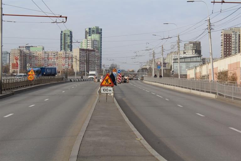 Завершается работа по замене деформационных швов на Копыловском мосту Завершается работа по замене деформационных швов на Копыловском мосту