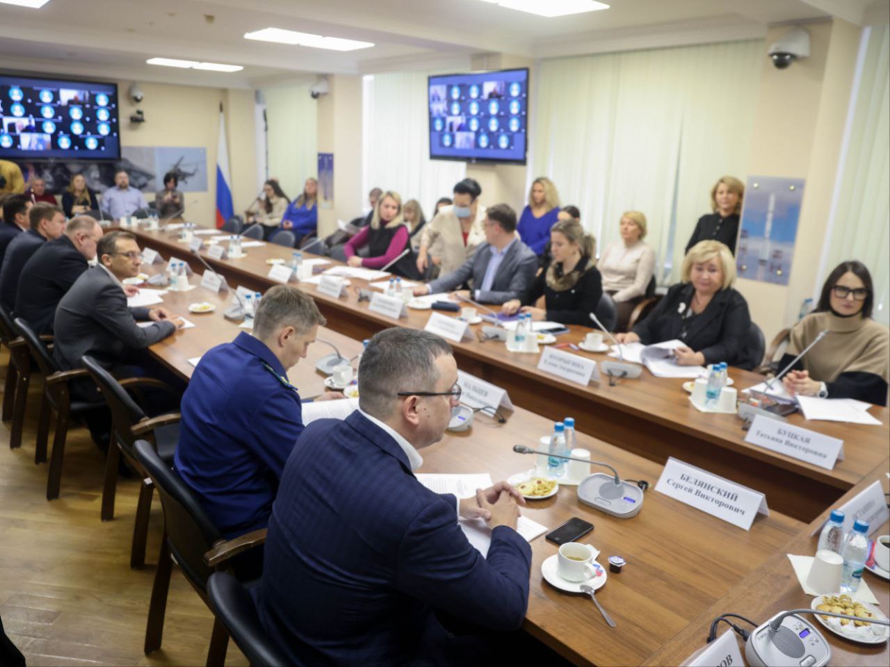 Очередное, 12-е по счету, заседание рабочей группы по совершенствованию законодательства, связанного с обращением с животными, мы начали сегодня с минуты молчания Очередное, 12-е по счету, заседание рабочей группы по совершенствованию законодательства, связанного с обращением с животными, мы начали сегодня с минуты молчания