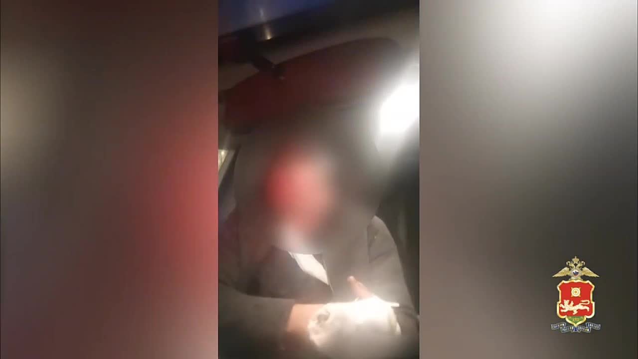 В Абакане пьяный виновник ДТП искусал себе руки и попал к медикам