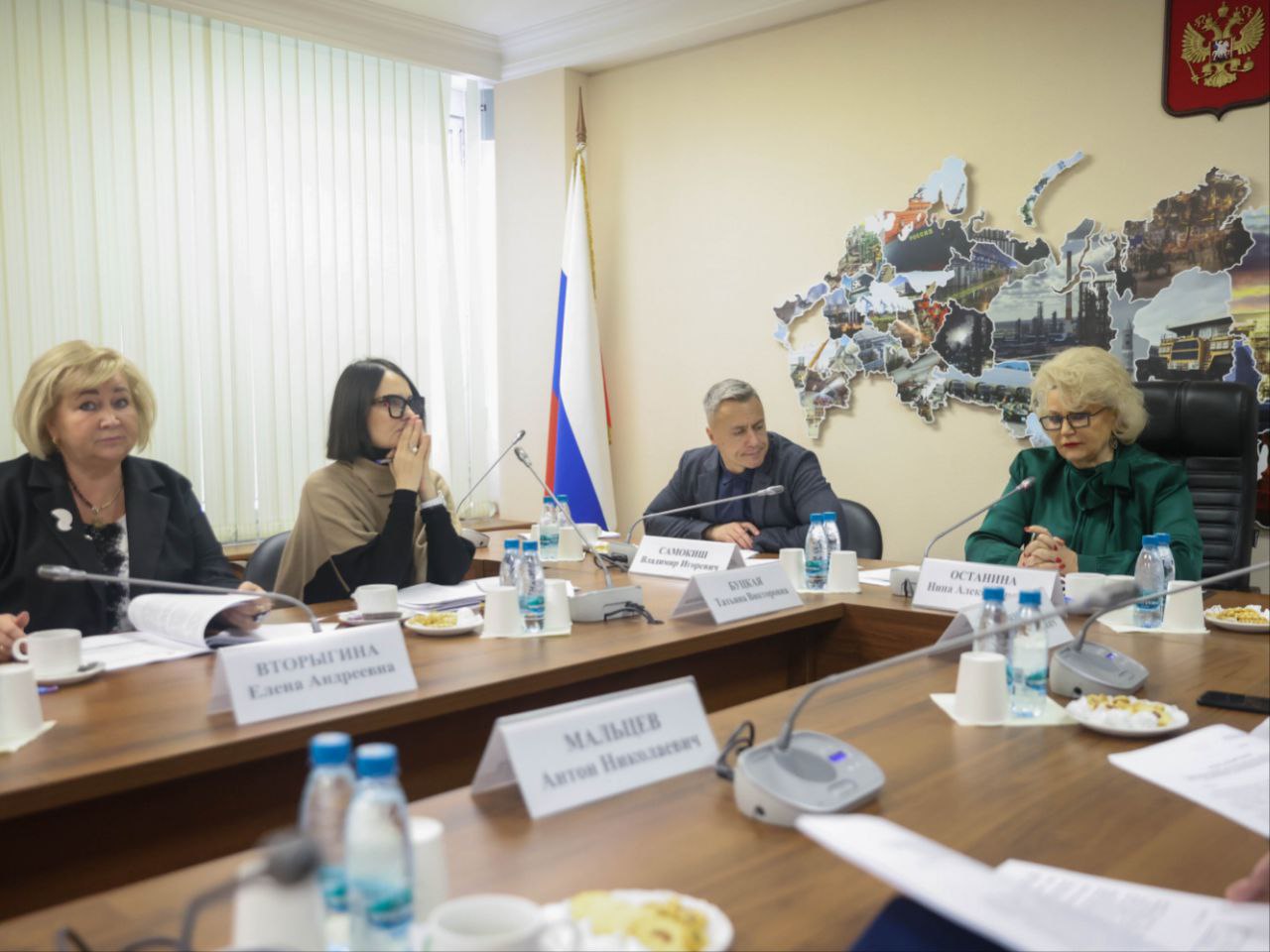 Очередное, 12-е по счету, заседание рабочей группы по совершенствованию законодательства, связанного с обращением с животными, мы начали сегодня с минуты молчания Очередное, 12-е по счету, заседание рабочей группы по совершенствованию законодательства, связанного с обращением с животными, мы начали сегодня с минуты молчания
