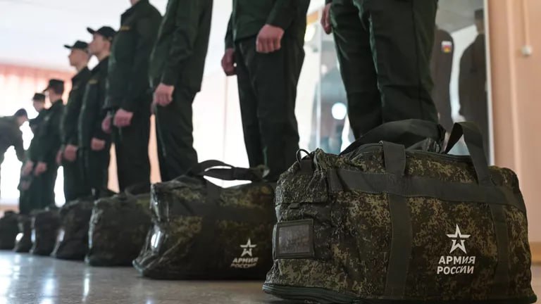 Госдума приняла закон о круглогодичном призыве на военную службу - с 1 января по 31 декабря
