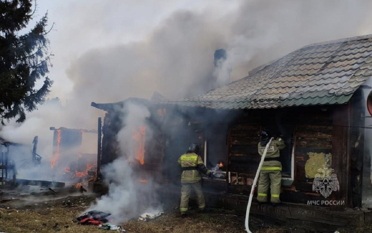 За сутки в Красноярском крае потушили 17 пожаров